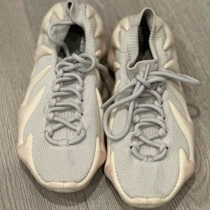 The YEEZY 450 Resin